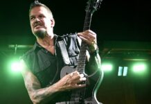 Disturbed sitzen auf einem neuen Album, verrät Dan Donegan