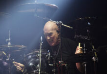 Chris Slade (ex-AC/DC) geht „schweren Herzens“ in Rente