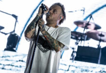 Architects-Sänger Sam Carter machte Kritik an seiner Stimme fertig