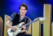 Steve Vai zeigt sich dankbar für seine kurze Zeit bei Whitesnake