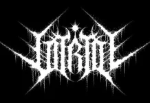 Bandmitglieder lassen Sänger an Tankstelle zurück