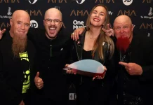 Band bietet „Diaper Of Doom“ an
